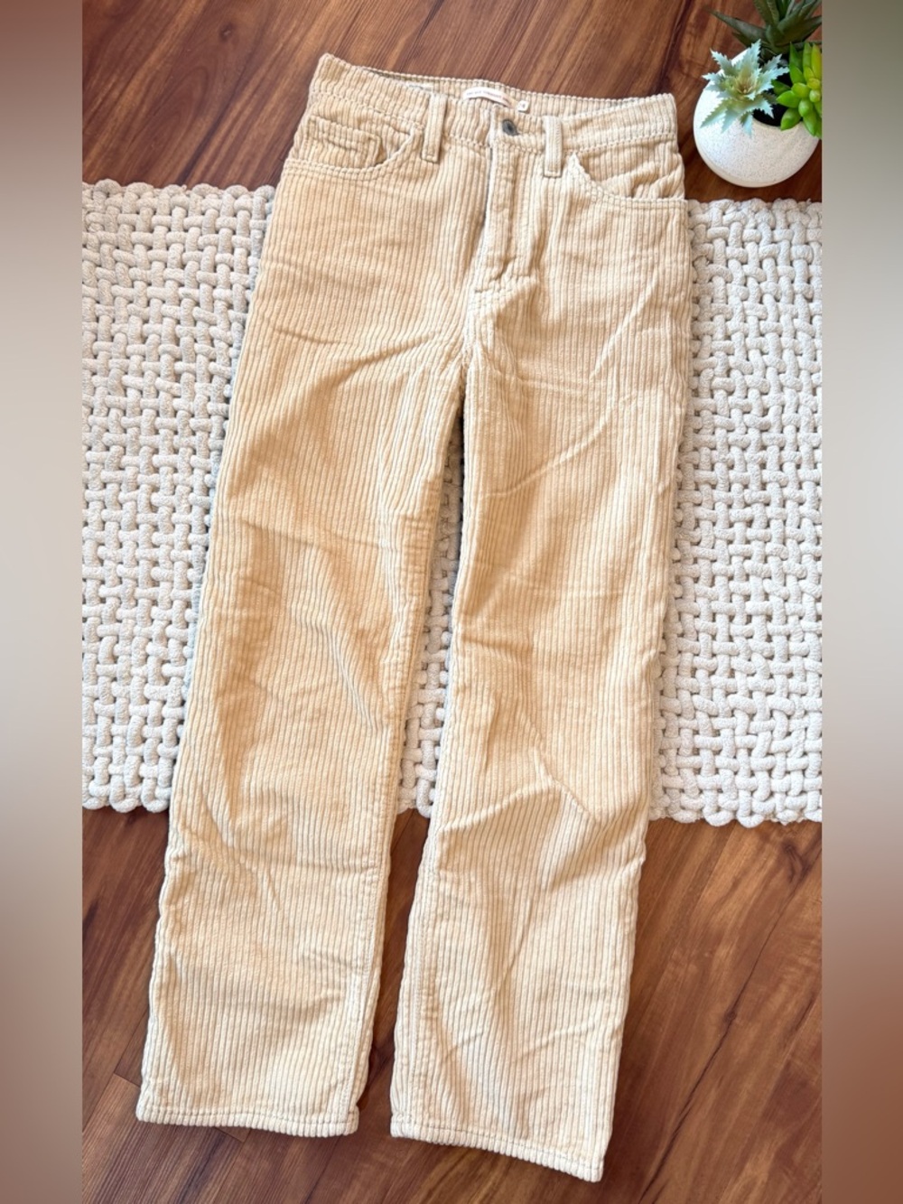 Levi’s Premium | Rare Corduroy Ribcage Straight Ankle Pants Tan Khaki | W24 L27